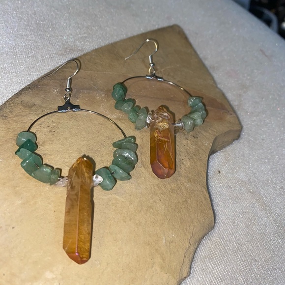 Hooped Stone Quarts Earrings - Picture 3 of 3